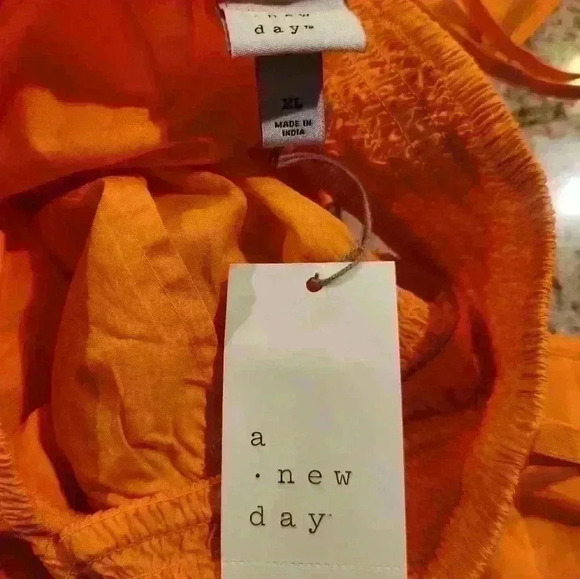 NWT Women's long summer dress with open back, orange, size large - Picture 9 of 12